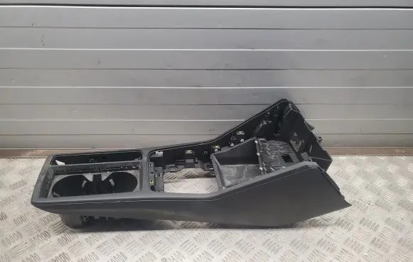 Audi Q3 F3 Center console 83A862533 83B857925B