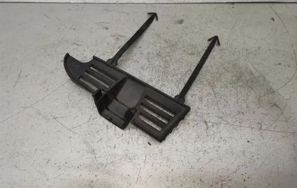 Mercedes-Benz A W168 Front tow hook cap/cover A1688850623