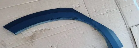 Rear fender molding trim