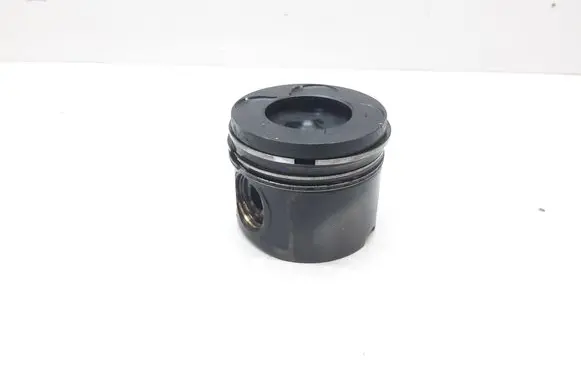 BMW 3 E46 Piston 8408
