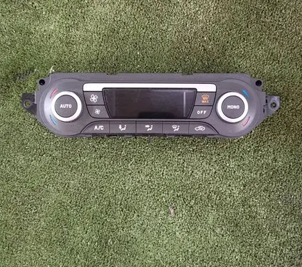Ford C-MAX I Climate control unit 7M5T18C612AC