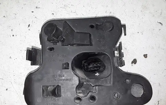 Audi A4 S4 B6 8E 8H Tail light bulb cover holder 153948