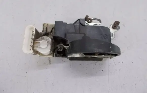 Alfa Romeo 147 Front door lock 