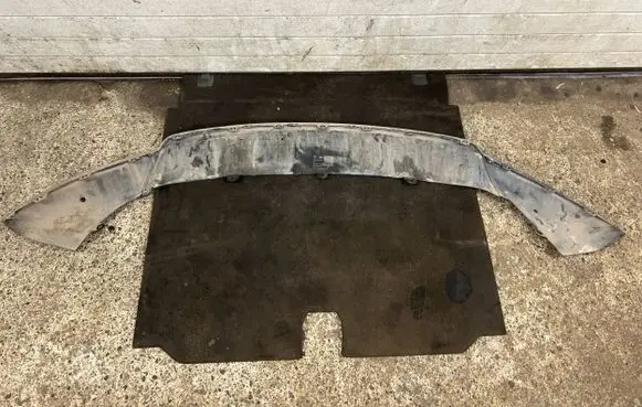 Porsche Macan (95B) Front bumper lip 95B807061