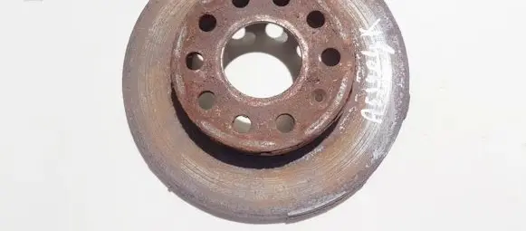 Volkswagen Caddy Rear brake disc neventiliuojamas