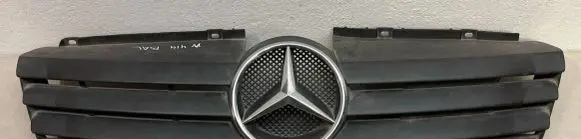 Mercedes-Benz Vaneo W414 Front grill A4148800085