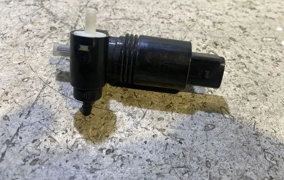 Jeep Wrangler Windscreen/windshield washer pump 05152071AG 130626 0001911