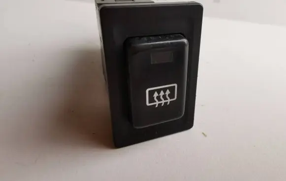 Isuzu Trooper Windscreen/window heater switch