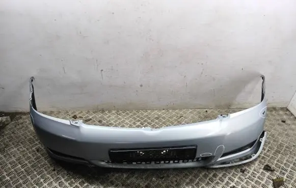 Toyota Corolla Verso AR10 Front bumper