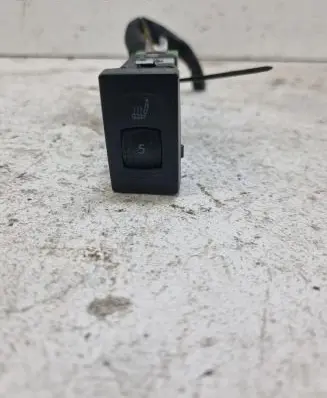 Volkswagen PASSAT B5 Seat heating switch 3B0963563A