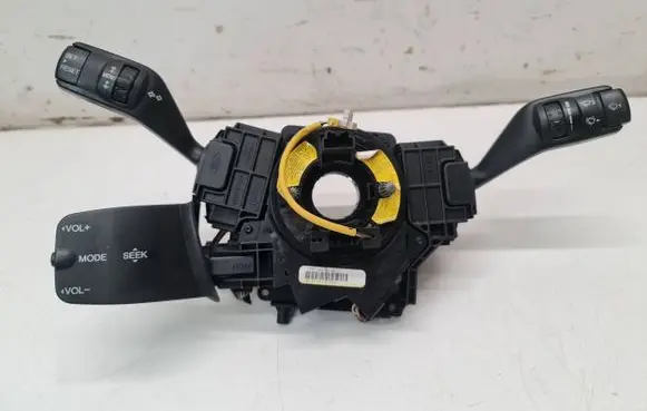 Ford Focus A set of switches 4M5T14A664AB CE3X960735