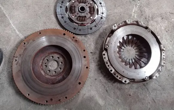 Nissan Almera Tino Clutch set kit