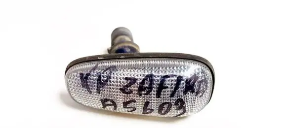 Opel Zafira A Front fender indicator light