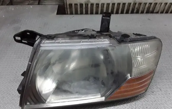 Mitsubishi Pajero Headlight/headlamp 10087420