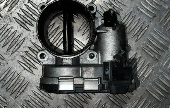 Volvo S60 Throttle valve 8692720 88828 08W354