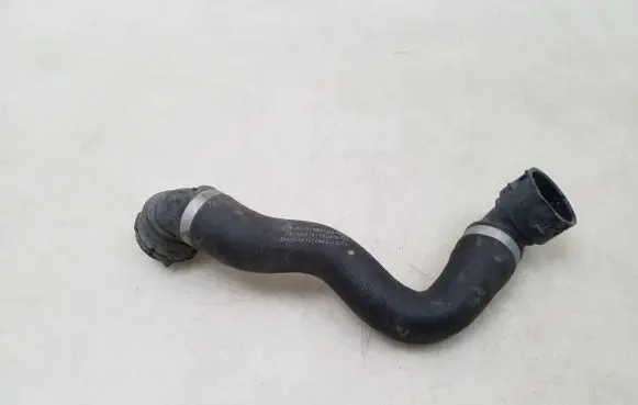 Mercedes-Benz C W205 Engine coolant pipe/hose A2055013482