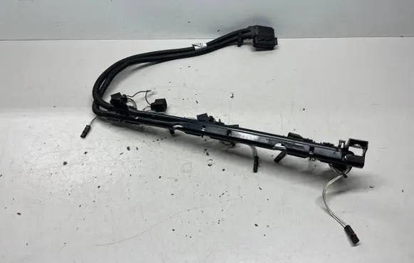 BMW 1 F20 F21 Fuel injector wires 7589639