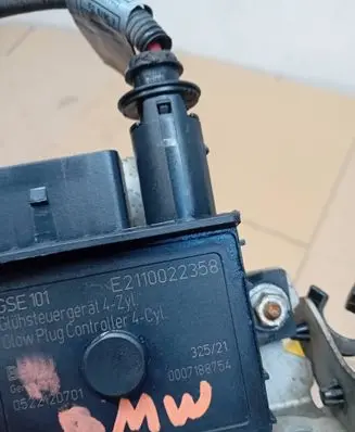 BMW 5 E60 E61 Glow plug pre-heat relay E2110022358 0007188754 32521
