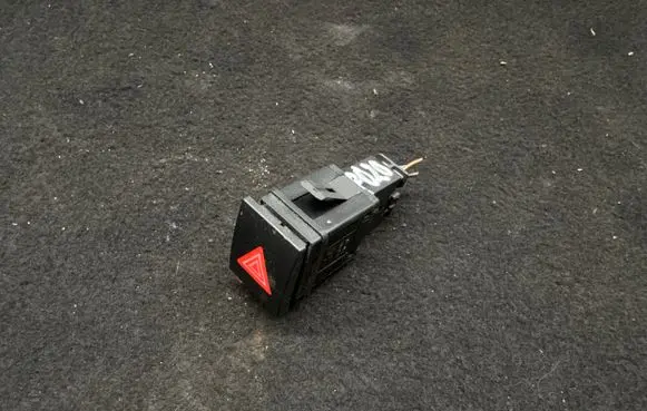Volkswagen Polo Hazard light switch 6Q0953235A