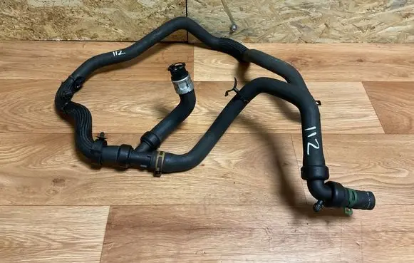 Engine coolant pipe/hose
