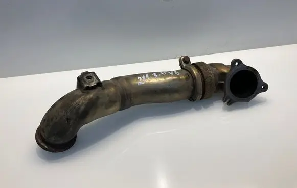 Mercedes-Benz E W211 Muffler pipe connector clamp 