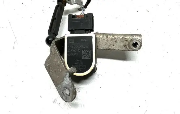 BMW 5 G30 G31 G38 Headlight/headlamp level sensor 2959574 259160