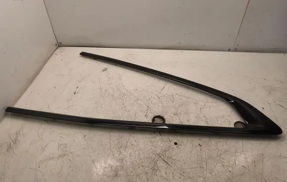 BMW 4 G22 G23 G24 G26 Rear door trim (molding) 7482755