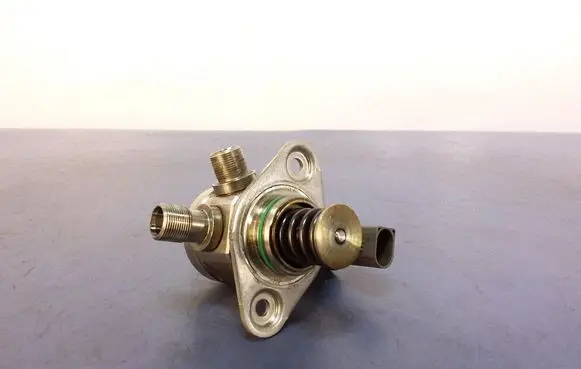 Mercedes-Benz S AMG W221 In-tank fuel pump A2780700101