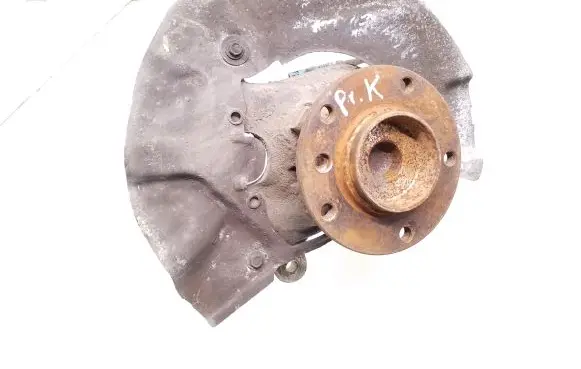 BMW 5 E60 E61 Front wheel hub spindle knuckle 6760953