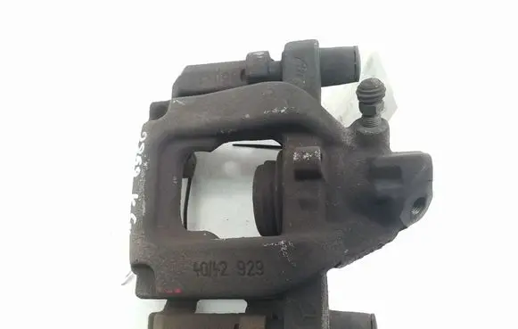 Mercedes-Benz GLK (X204) Rear brake caliper A2044231181