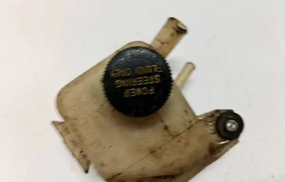 Mazda 323 Power steering fluid tank/reservoir 