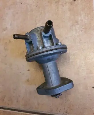 BMW 5 E28 Mechanical fuel pump M10B18 TORINO