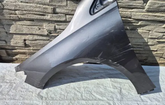 Mercedes-Benz B W247 Fender 