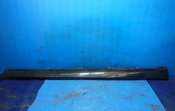 Sill/side skirt trim