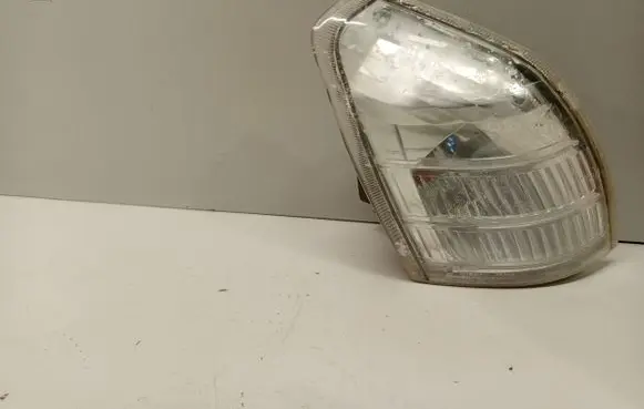 Nissan X-Trail T30 Front indicator light