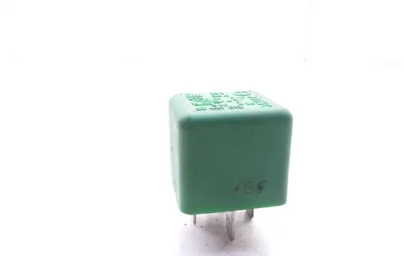 Opel Omega B2 Hazard warning light relay 03447012