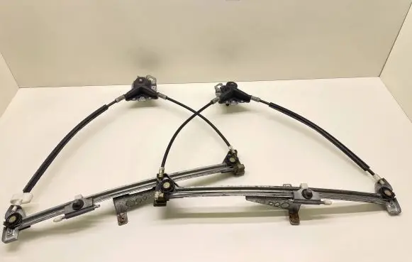Audi 80 90 S2 B4 Front door manual window regulator 8A0837400