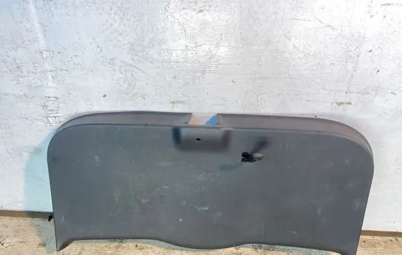 Skoda Yeti (5L) Tailgate/boot lid cover trim 5l6867975