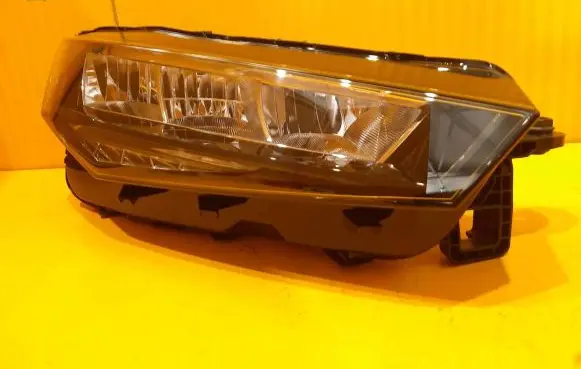 Skoda Scala Headlight/headlamp 655941016