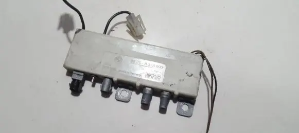 BMW 5 E39 Antenna control unit 65258378090