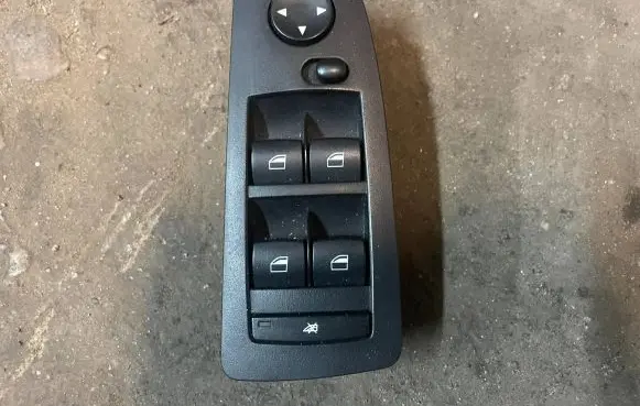 BMW 1 E81 E87 Electric window control switch 915549101