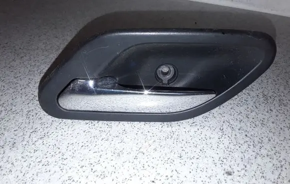 BMW 5 E39 Front door interior handle 7032925