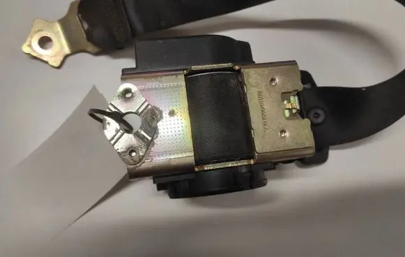 BMW 3 E46 Rear seatbelt 33010904BTRW 00019231