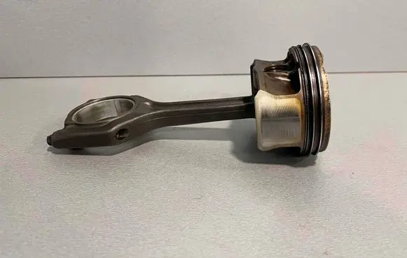BMW 3 E92 E93 Piston with connecting rod 7558525