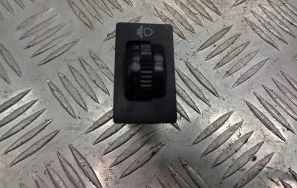 Toyota Avensis T250 Headlight level adjustment motor 