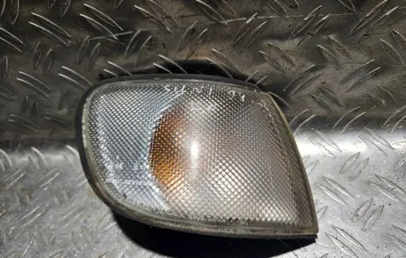 Nissan Sunny Front indicator light 013452 6R010250