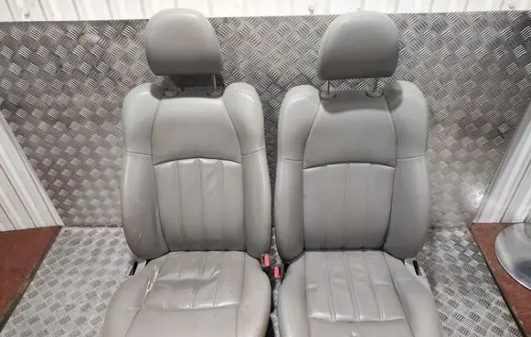 Chrysler 300 - 300C Seat set