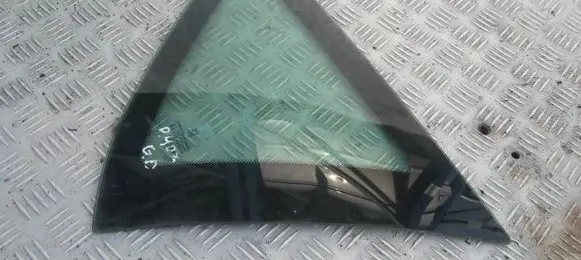 Rear vent window glass