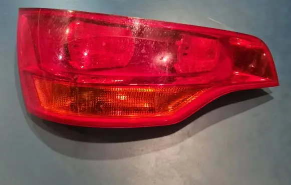 Audi Q7 4L Rear/tail lights 4L0945093 027330102
