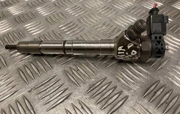 Skoda Octavia Mk3 (5E) Fuel injector 0445110469